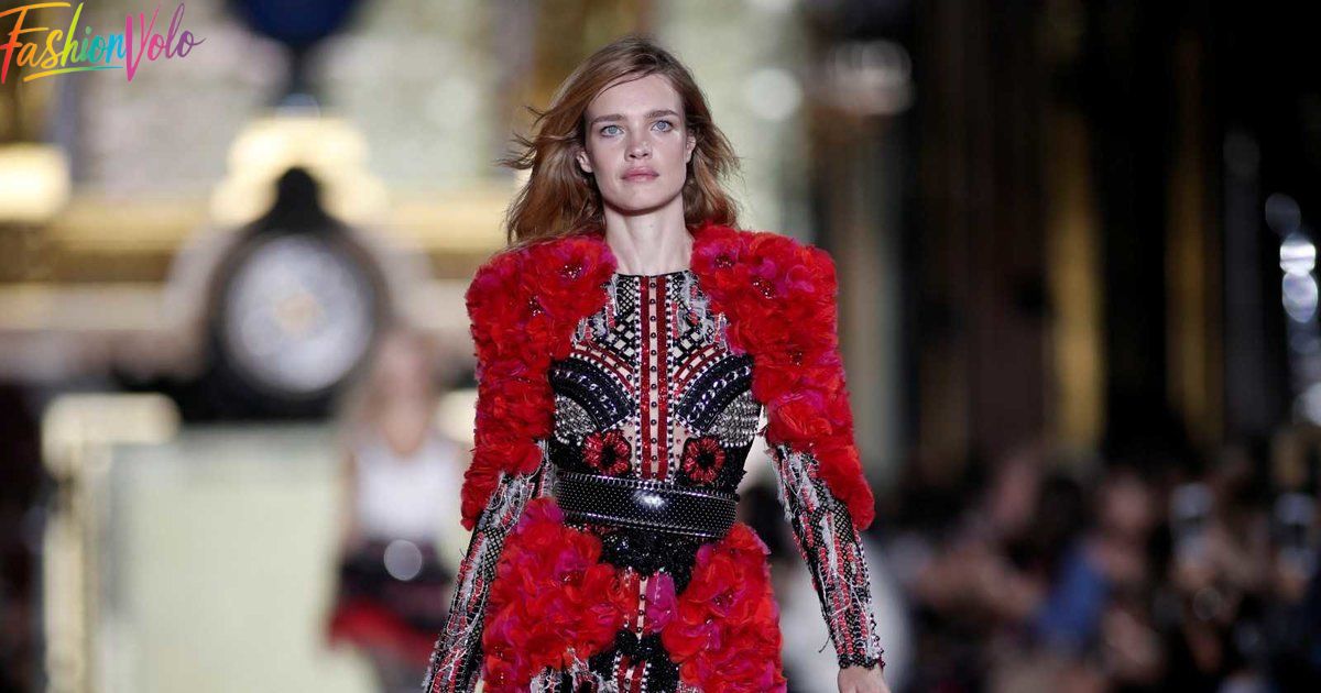 Fall/Winter 2023-2024 trends: the red dress