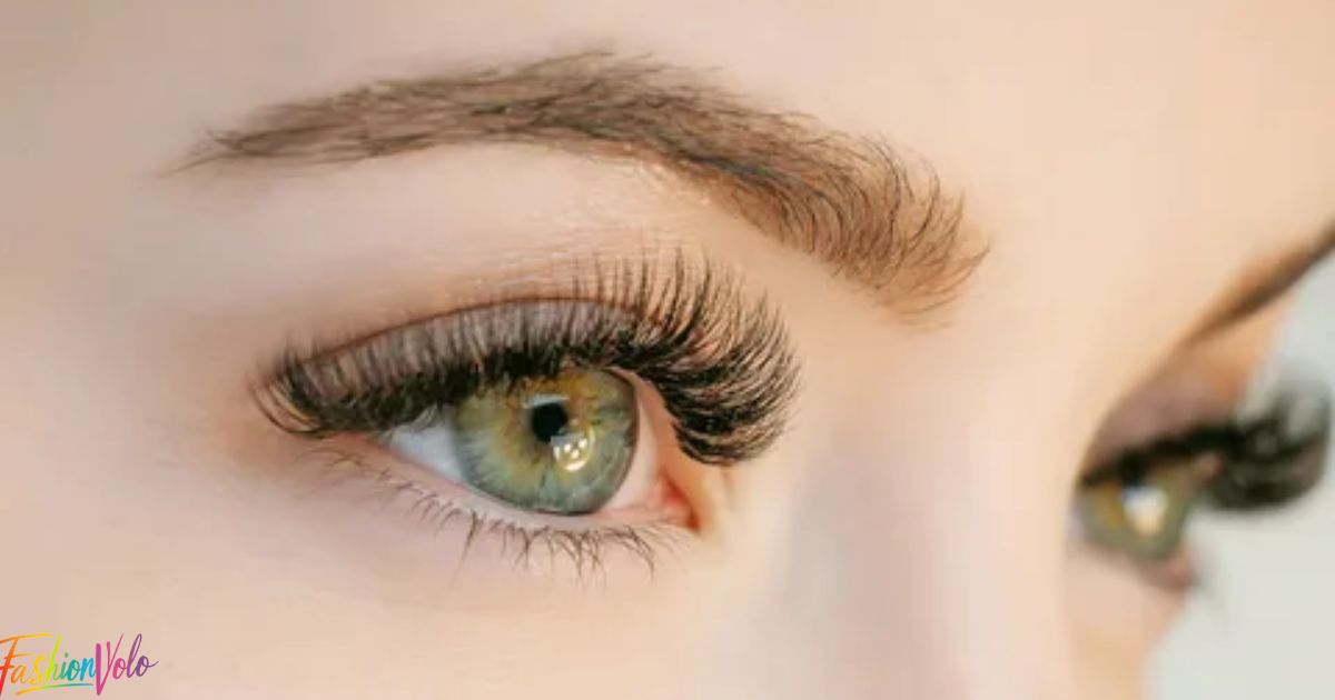 Wispy eyelash extensions are a perfect match for small eyes