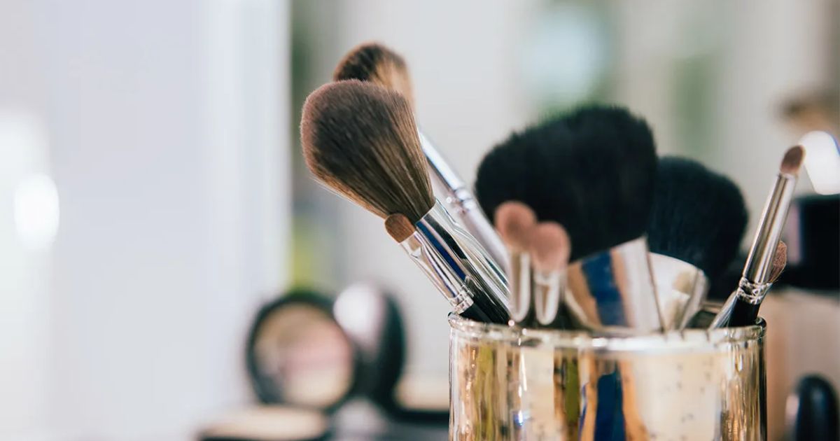 How To Clean Makeup Brushes