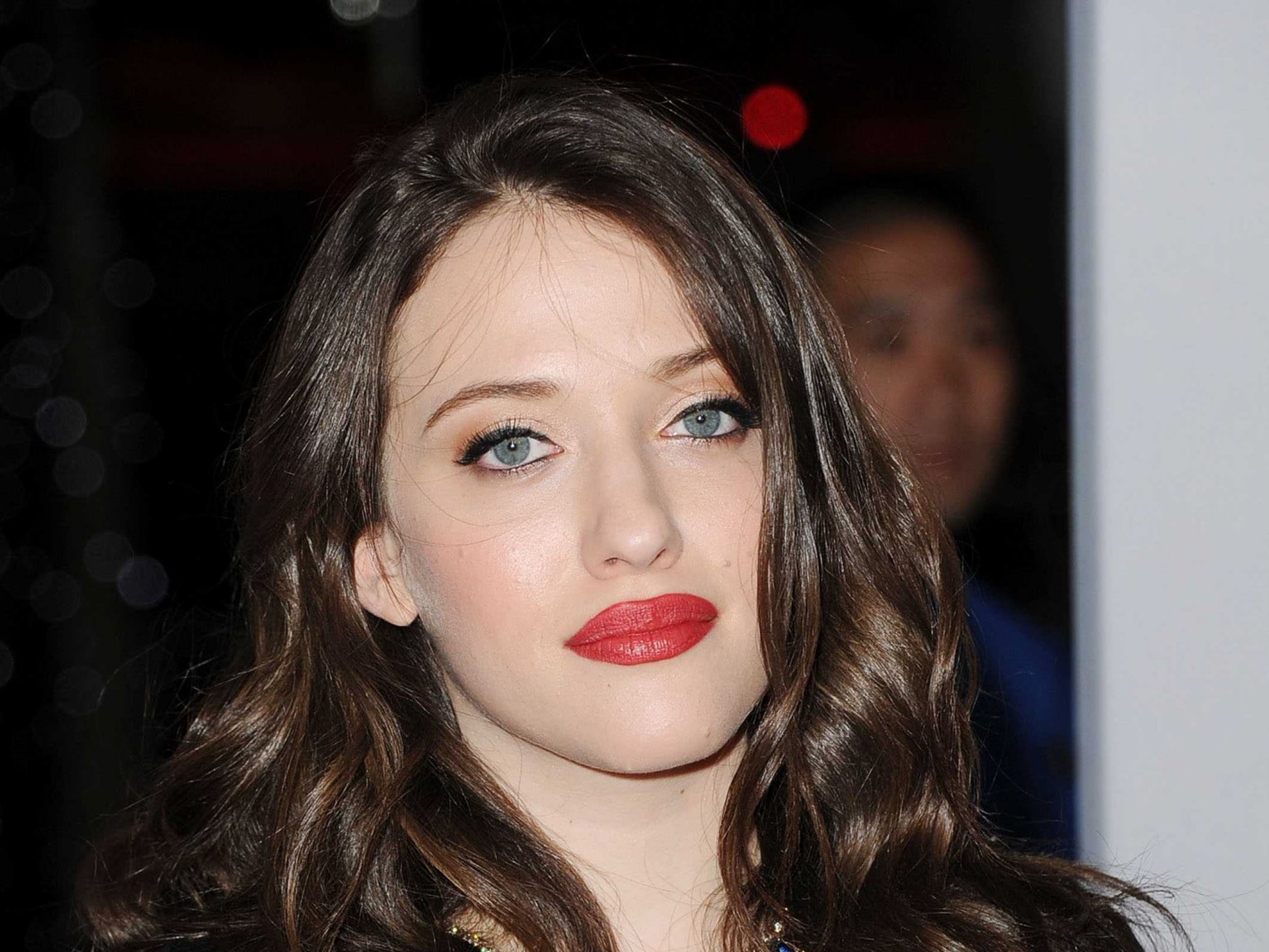 Kat Dennings Net Worth – The Wealthiest Cast Member