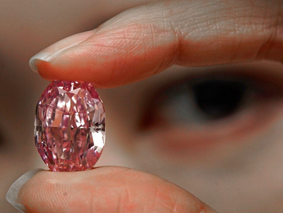 Pink Diamonds in Modern Jewelry